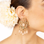 Pendientes Flamencos Dorados y Gotas Beige - Ribes y Casals