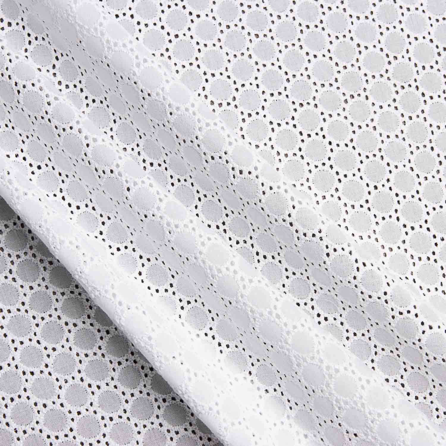 Bordado Suizo Geométrico Blanco Natural - Ribes y Casals