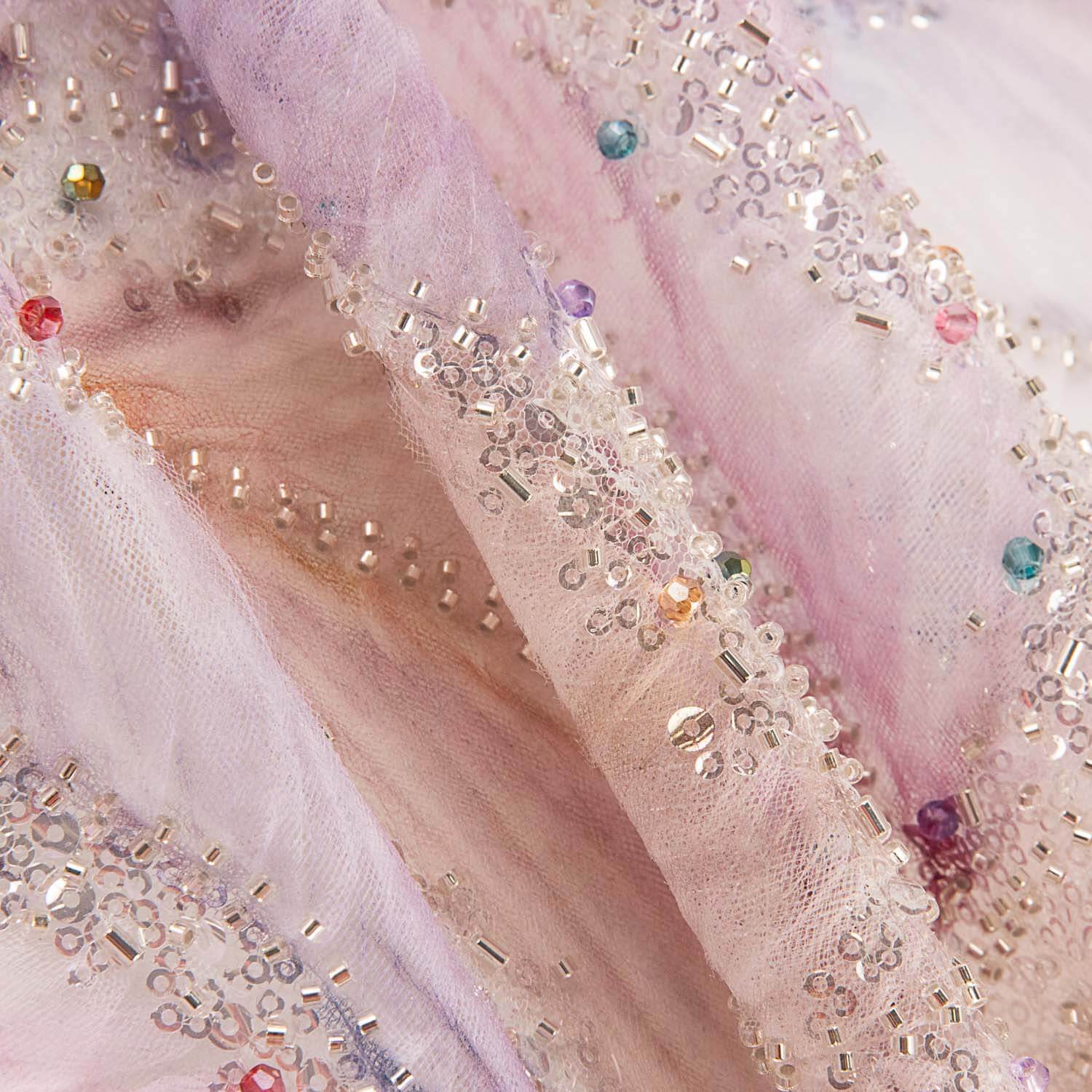 Pedrería Tul Blanco Hojas Multicolor Elegante - Ribes y Casals