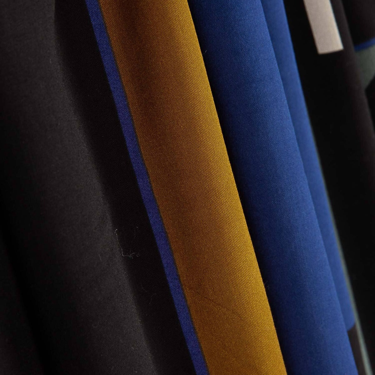 Viscosa Plana Milano Azul - Ribes y Casals