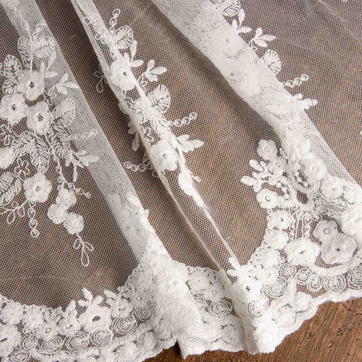 Tul Bordado Campiña - Ribes y Casals