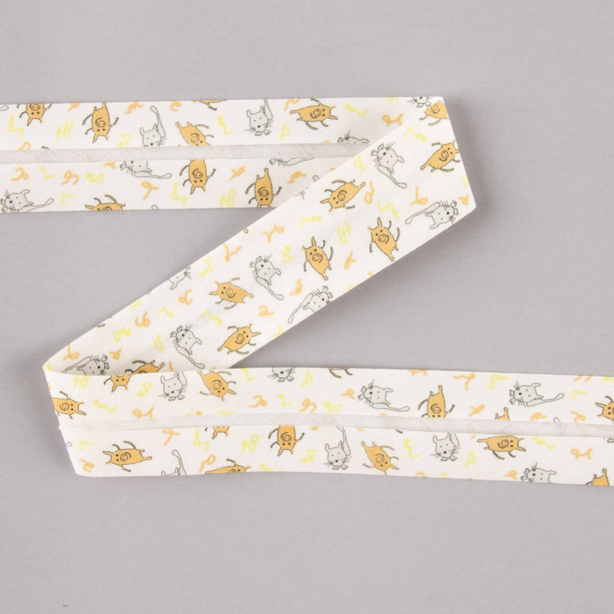 Cinta Bies Cerditos y Gatos Naranja-Gris 30mm - Ribes y Casals