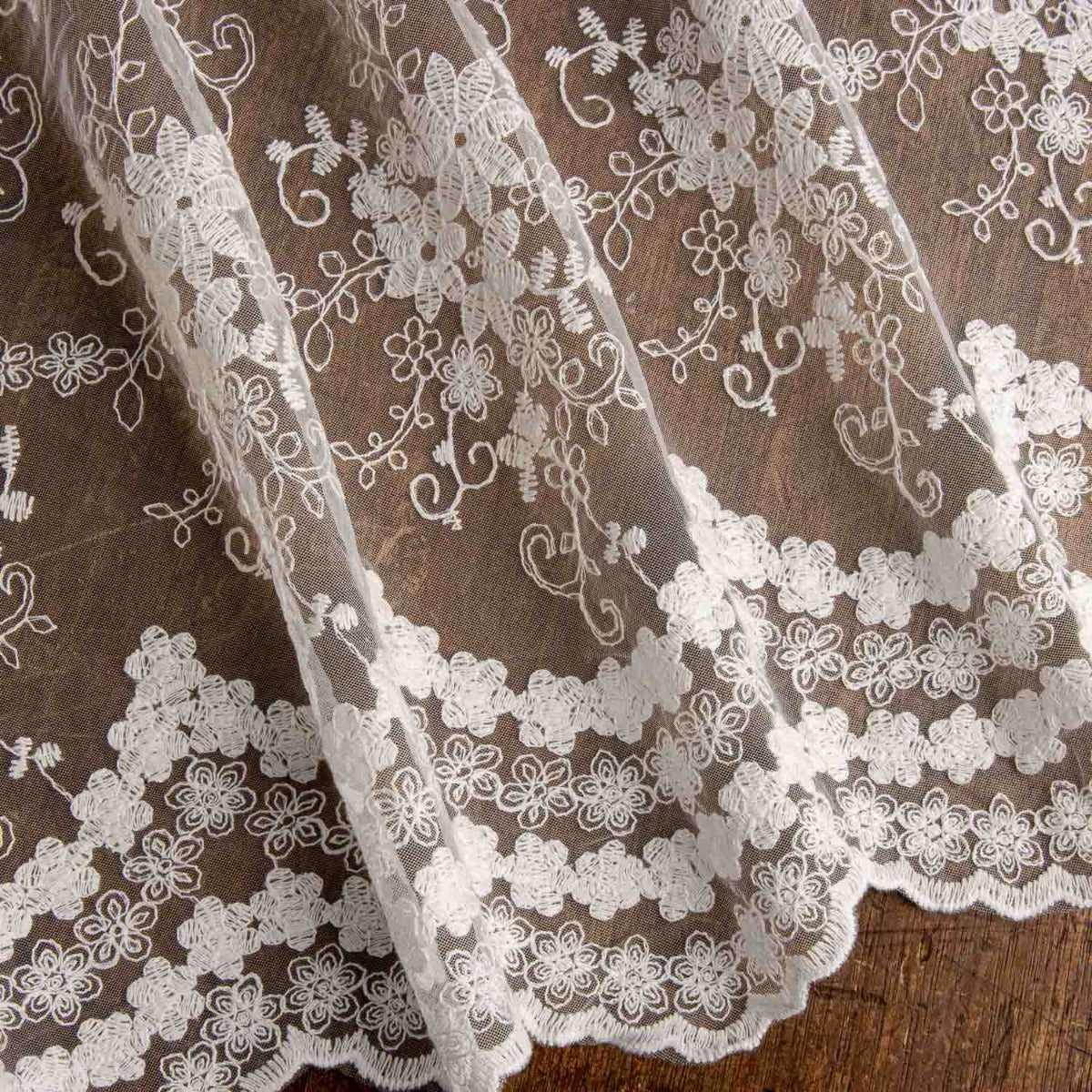 Tul Bordado Lisboa - Ribes y Casals