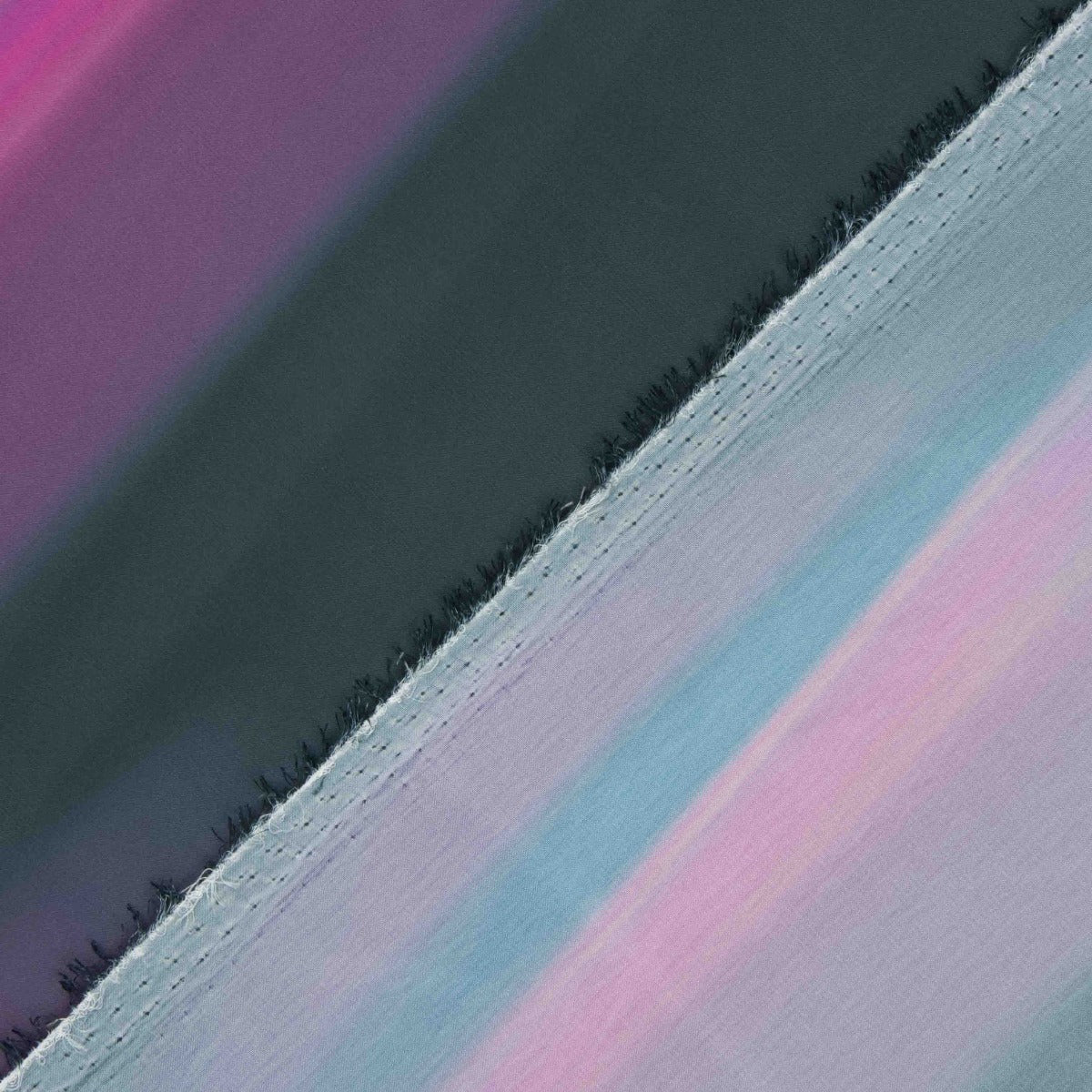 Satén Estampado Temuco Violeta - Ribes y Casals