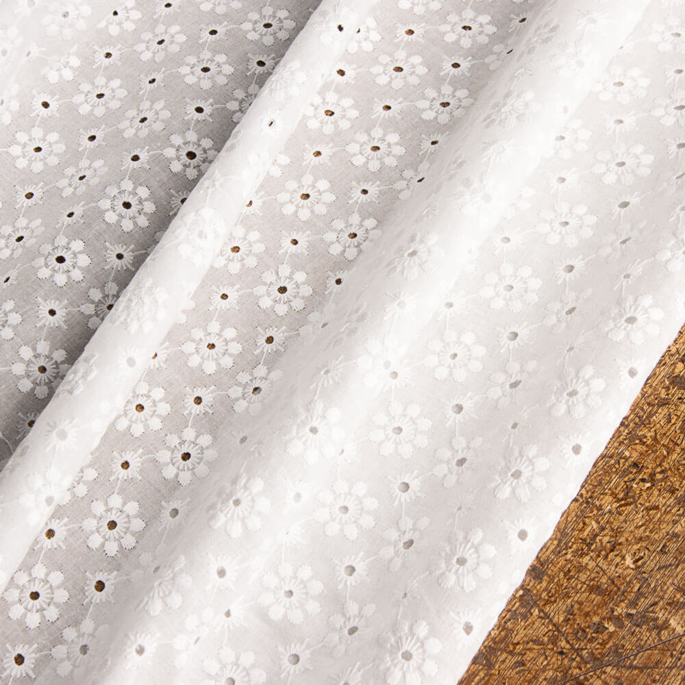 Bordado Suizo Silvestre - Ribes y Casals