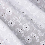 Bordado Suizo Margaritas Retro Blanco - Ribes y Casals