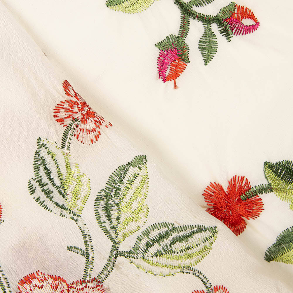 Mantón Bordado Rosa Roja Tencel Blanco Natural - Ribes y Casals