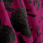 Mantón Bordado Negro Tencel Fresa - Ribes y Casals