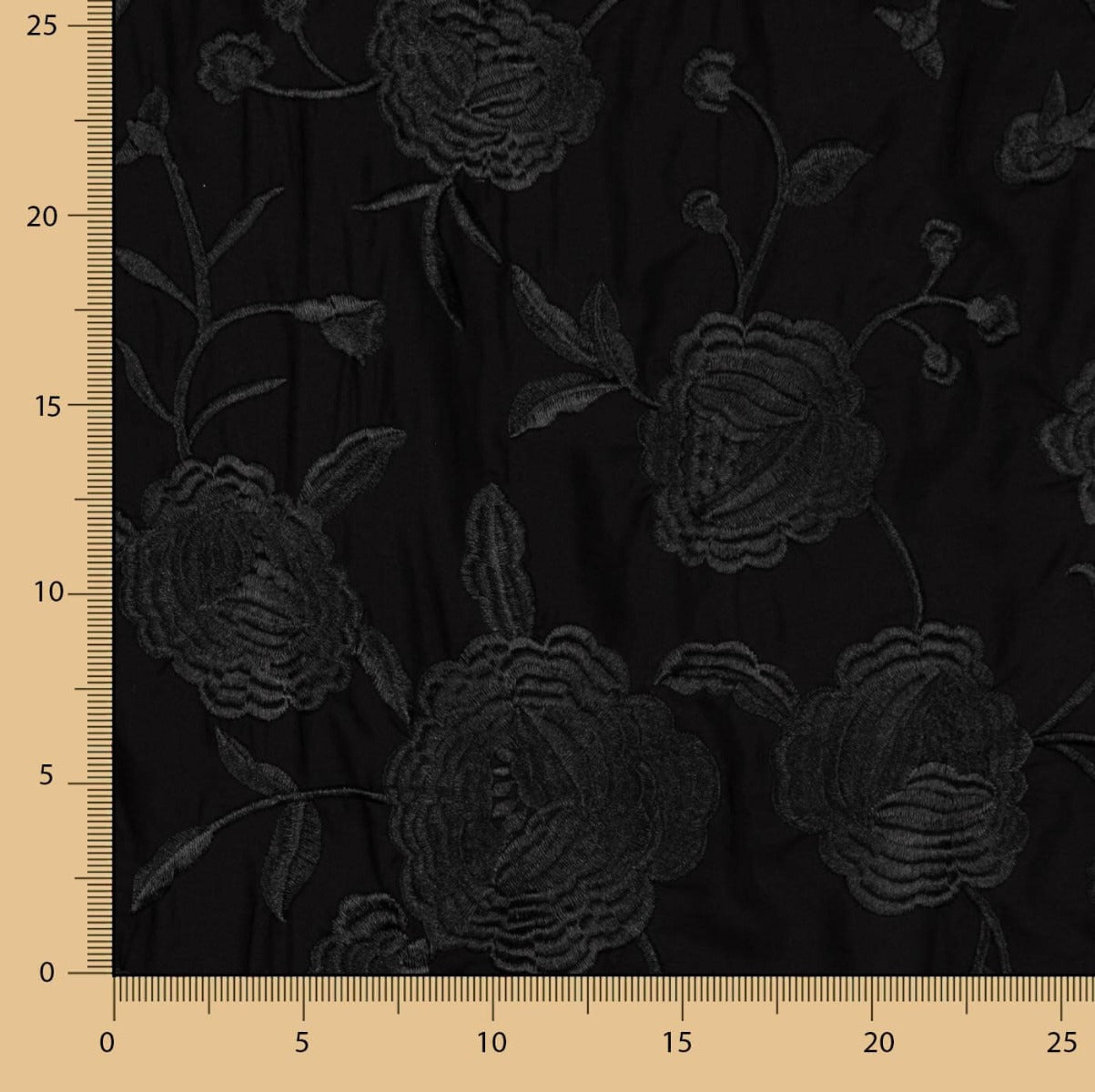 Mantón Bordado Tencel Negro - Ribes y Casals