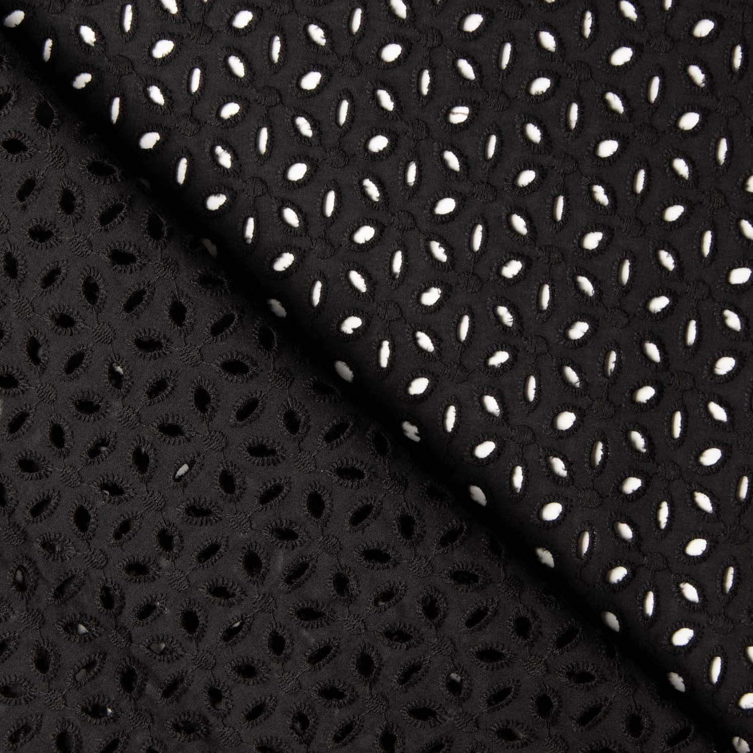 Bordado Suizo Pétalos Negro - Ribes y Casals