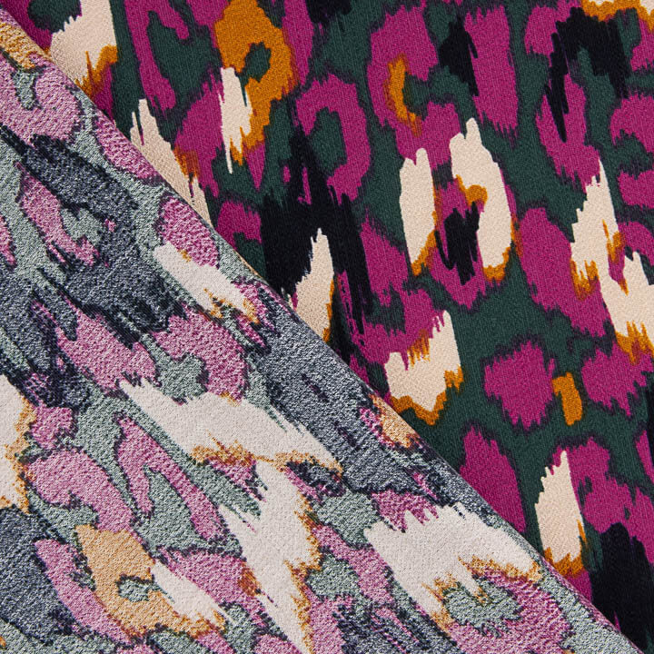 Crep Viscosa Estampado Animal Abstracto Morado - Ribes y Casals