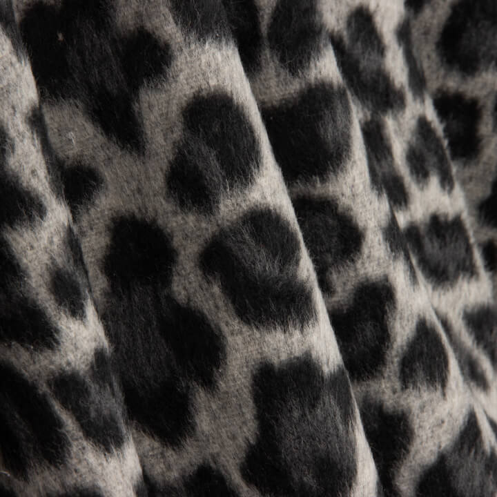 Loden de Lana Serengeti Animal Print Leopardo Gris - Ribes y Casals