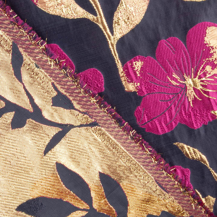 Brocado Fantasía Magnolia Azul, Fucsia y Dorado - Ribes y Casals