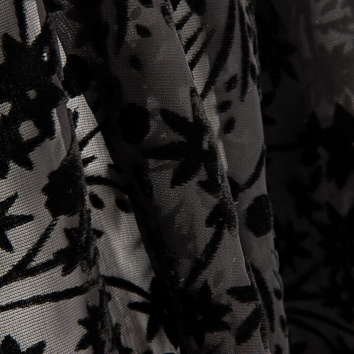 Devoré Floral Negro sobre Gasa - Ribes y Casals
