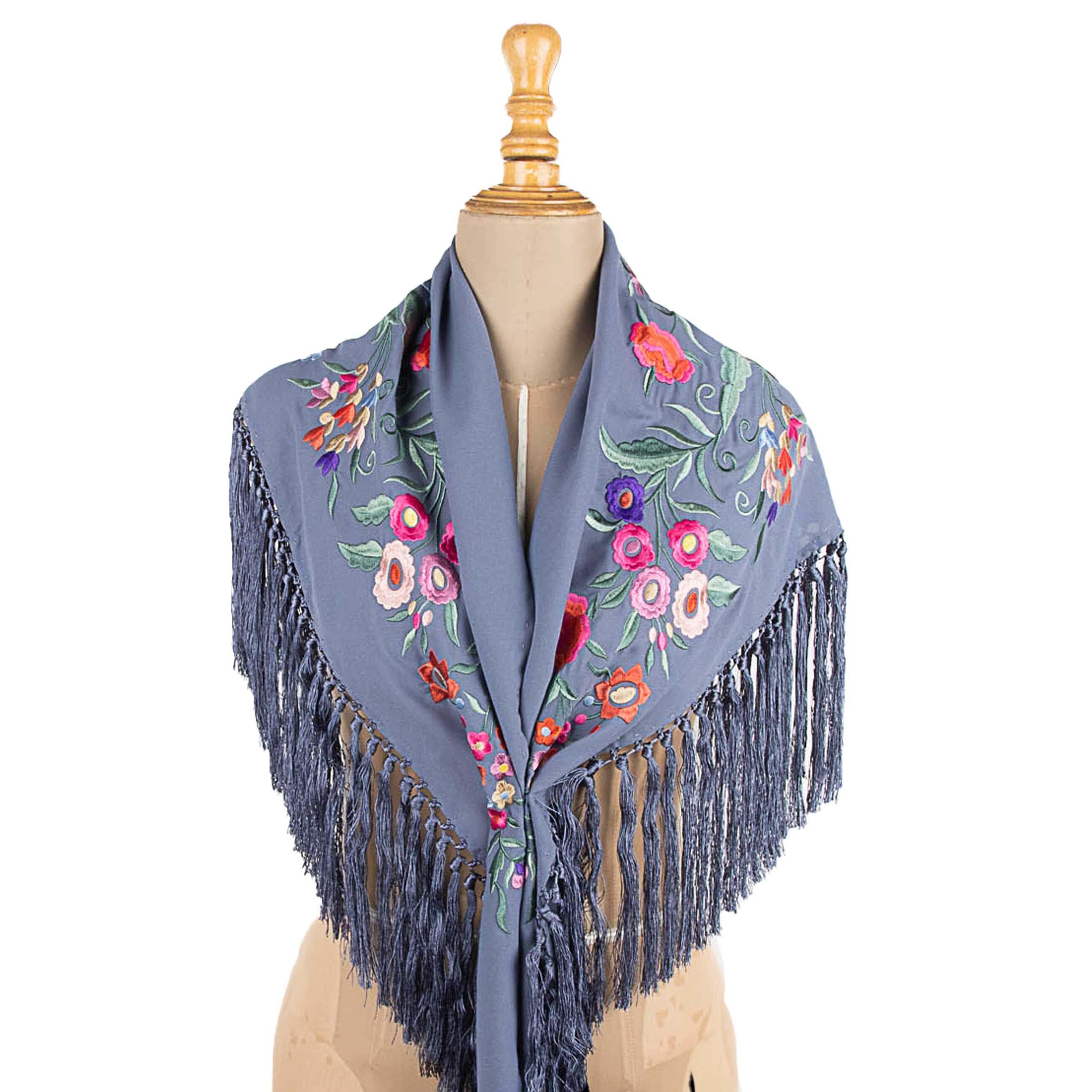 Mantoncillo de Flamenca Azul Denim Bordado - Ribes y Casals
