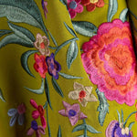 Mantoncillo de Flamenca Verde Aceite Bordado - Ribes y Casals