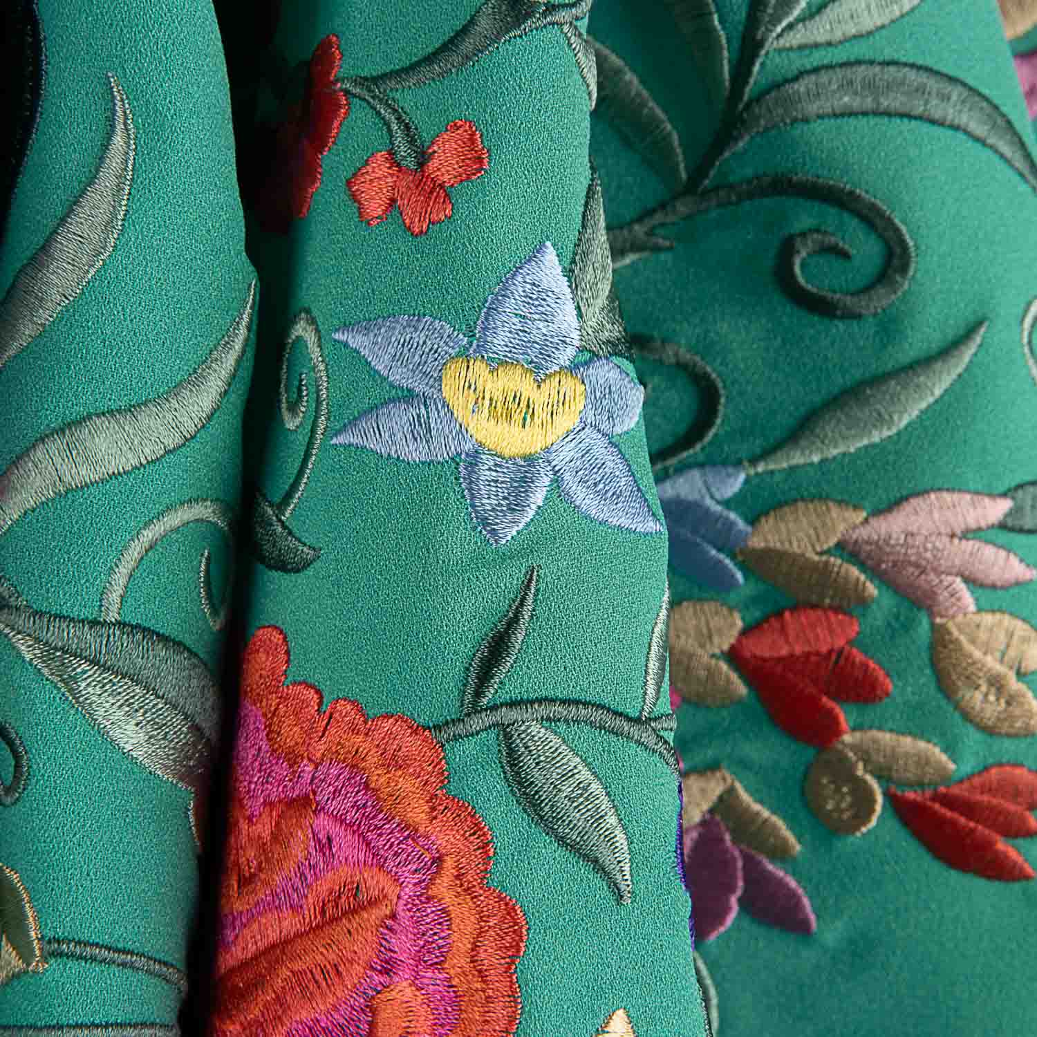 Mantoncillo de Flamenca Verde Bordado - Ribes y Casals