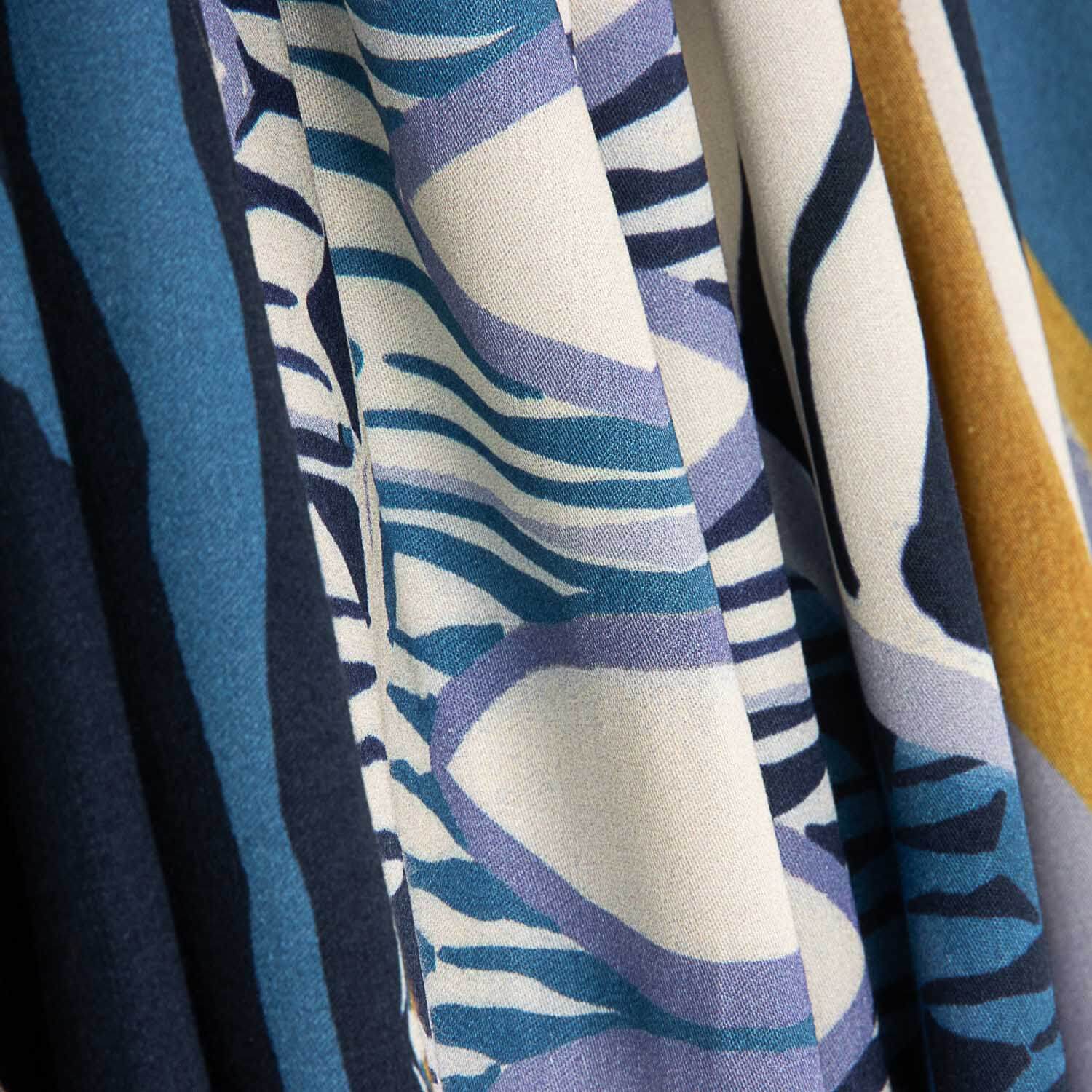 Viscosa Estampada Geométrica Azul y Mostaza - Ribes y Casals