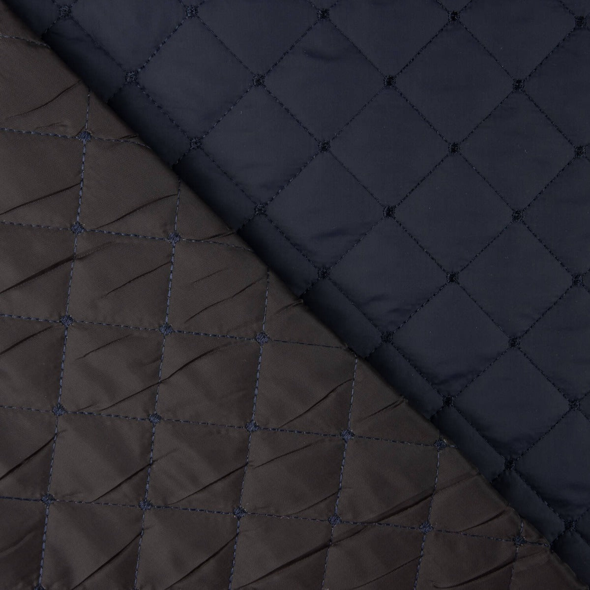 Acolchada Bicolor Marino y Negra - Ribes y Casals