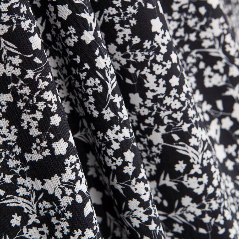 Algodón Antibacteriano Flores Negra - Ribes y Casals