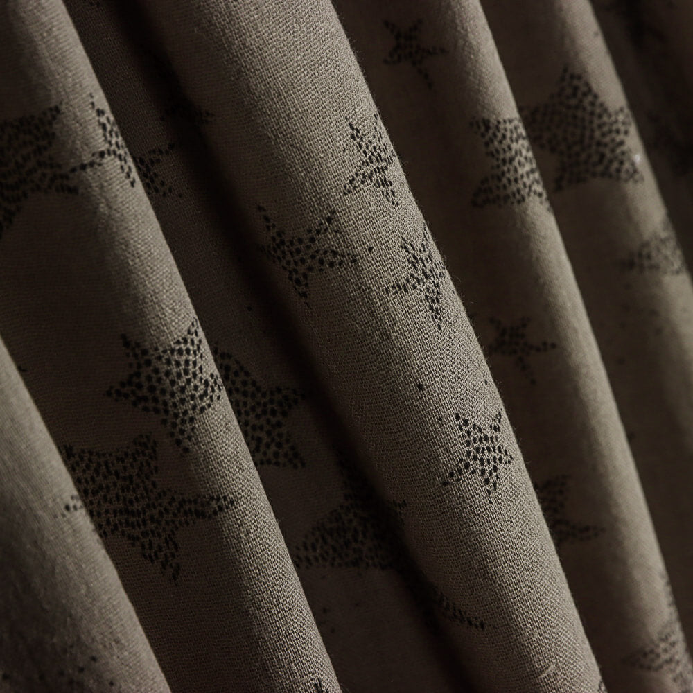 Bambula Algodón Estampada Multi Estrella Verde Caza - Ribes y Casals