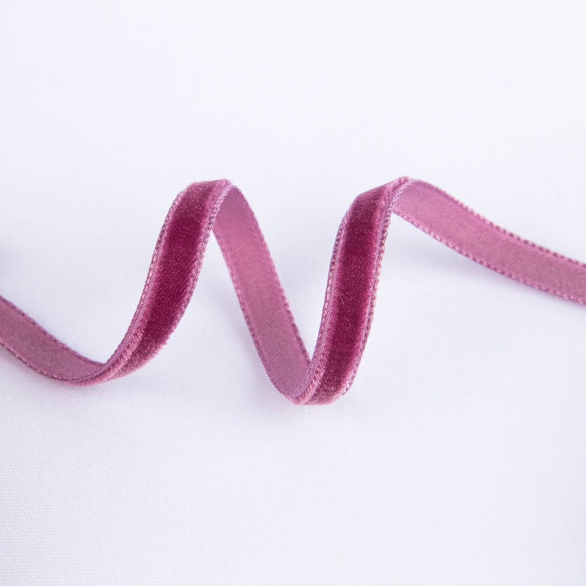Cinta Terciopelo Berenjena 7mm - Ribes y Casals