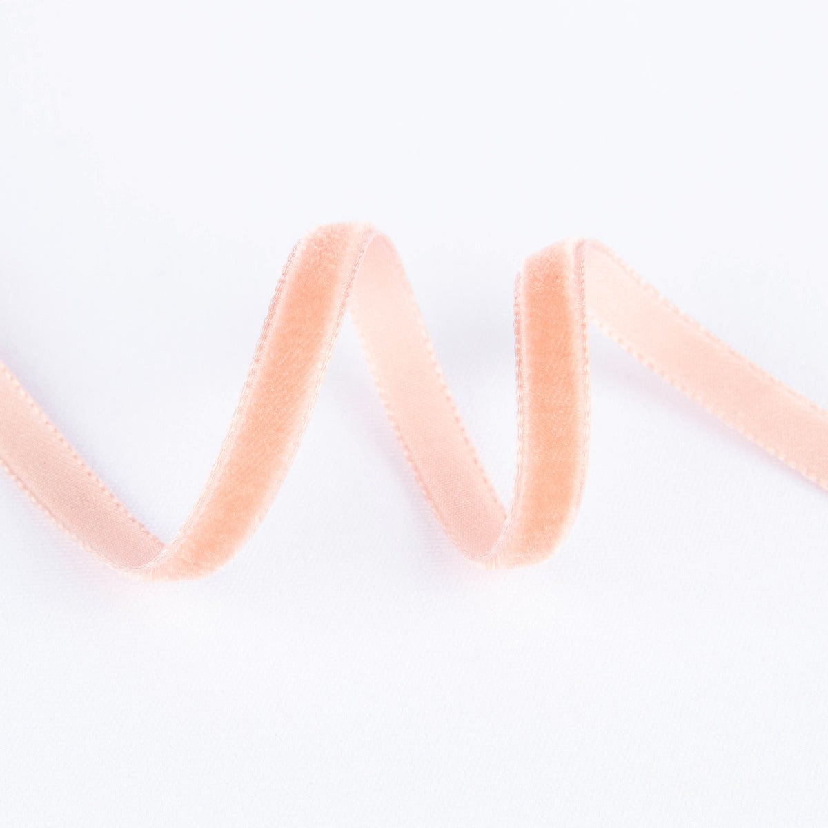 Cinta Terciopelo Salmón 7mm - Ribes y Casals