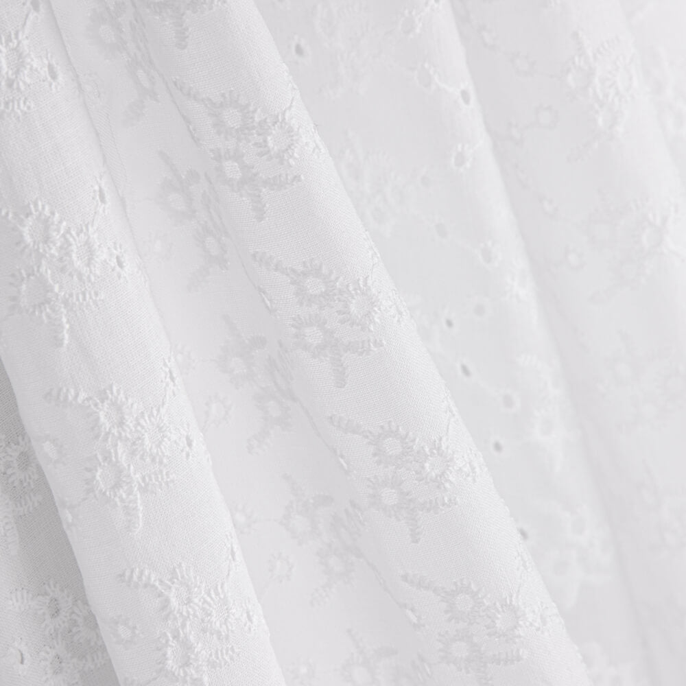 Bordado Suizo Mini Flor - Ribes y Casals