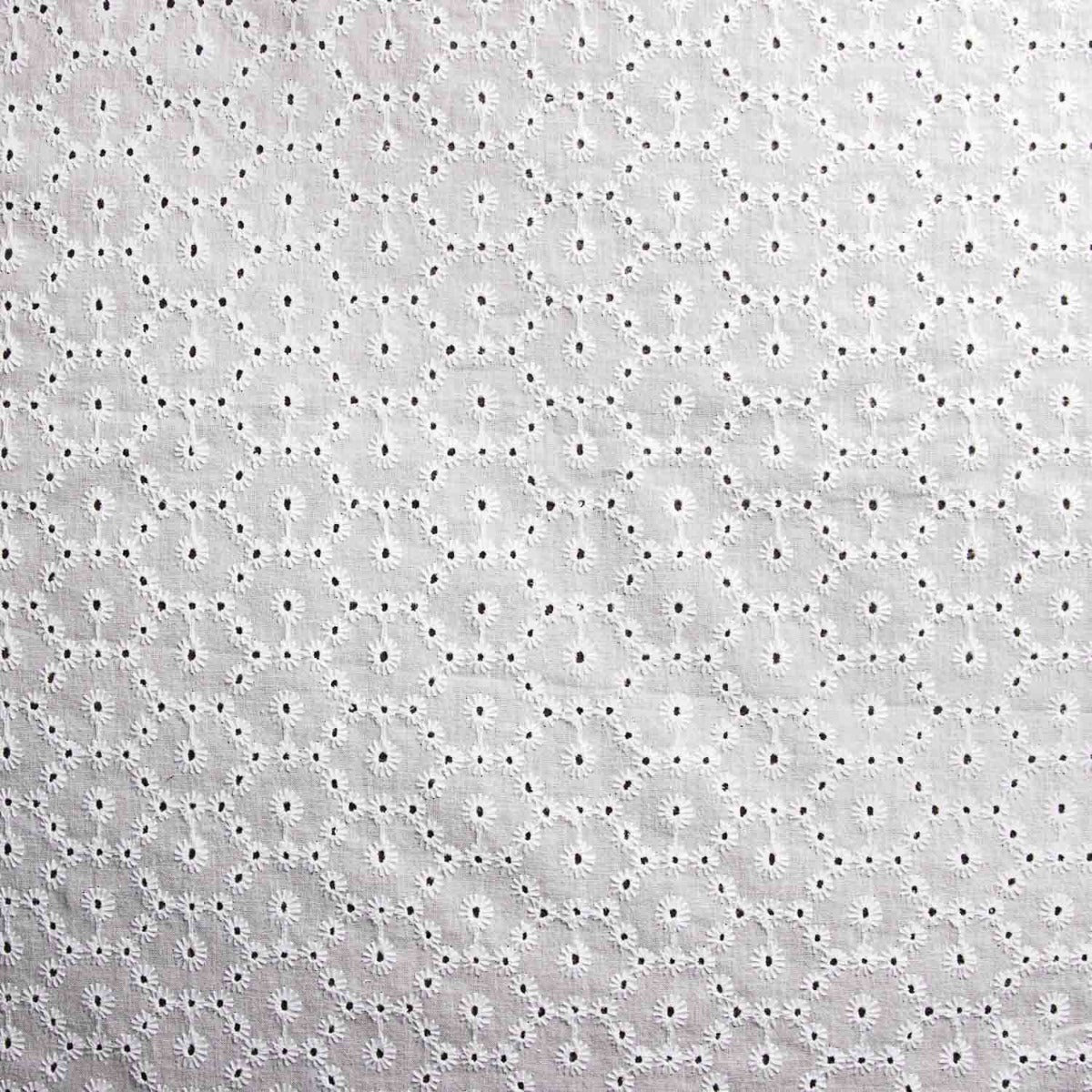 Bordado Suizo Amelie - Ribes y Casals