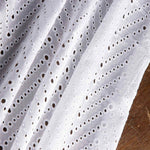 Bordado Suizo Chevron Blanco - Ribes y Casals