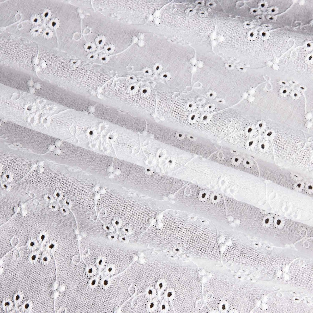 Bordado Suizo Corfus - Ribes y Casals