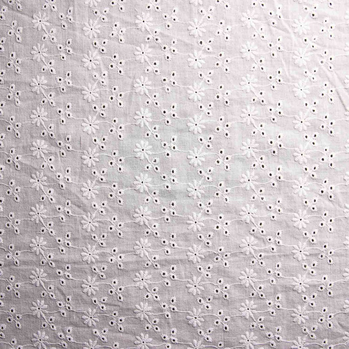 Bordado Suizo Malta - Ribes y Casals