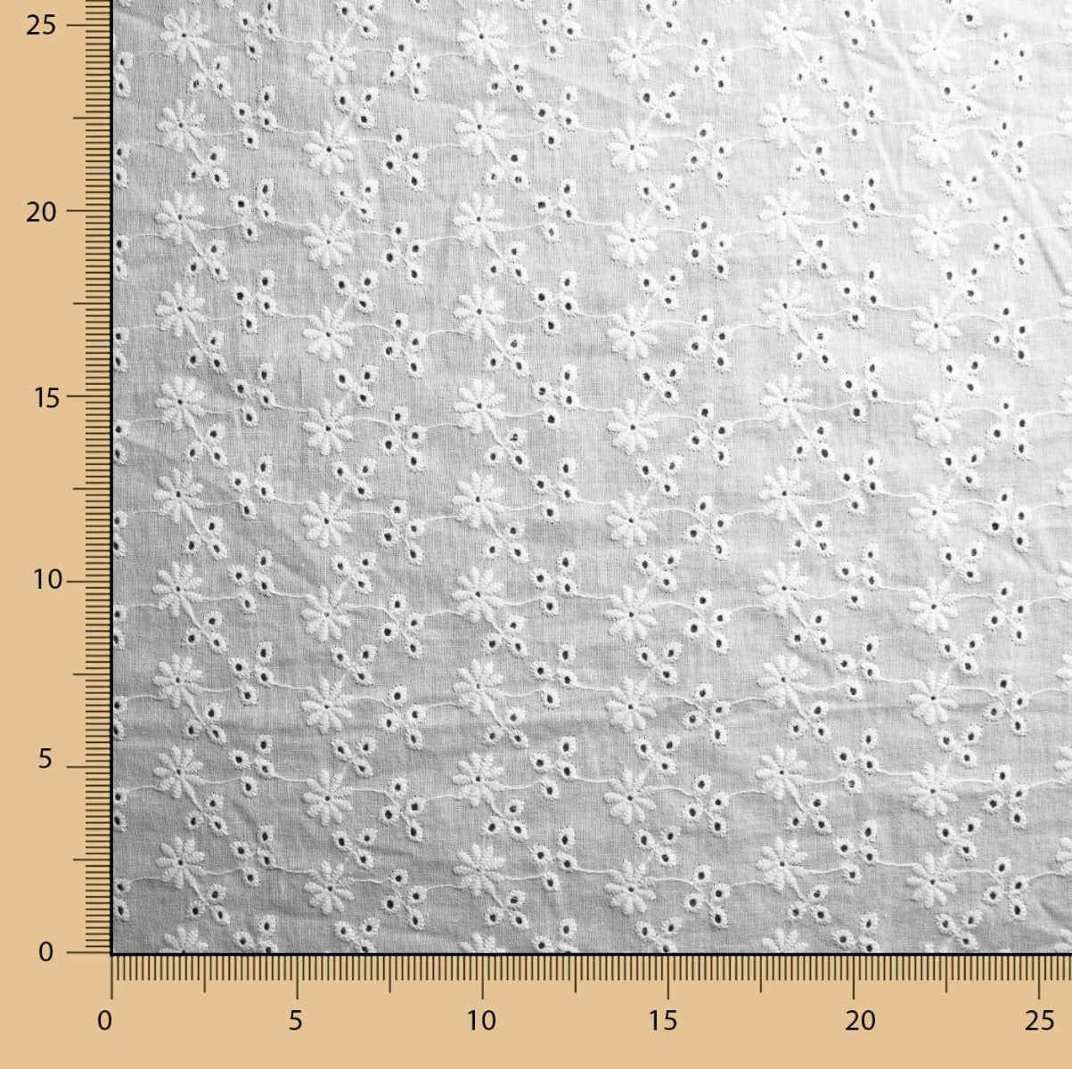 Bordado Suizo Malta - Ribes y Casals
