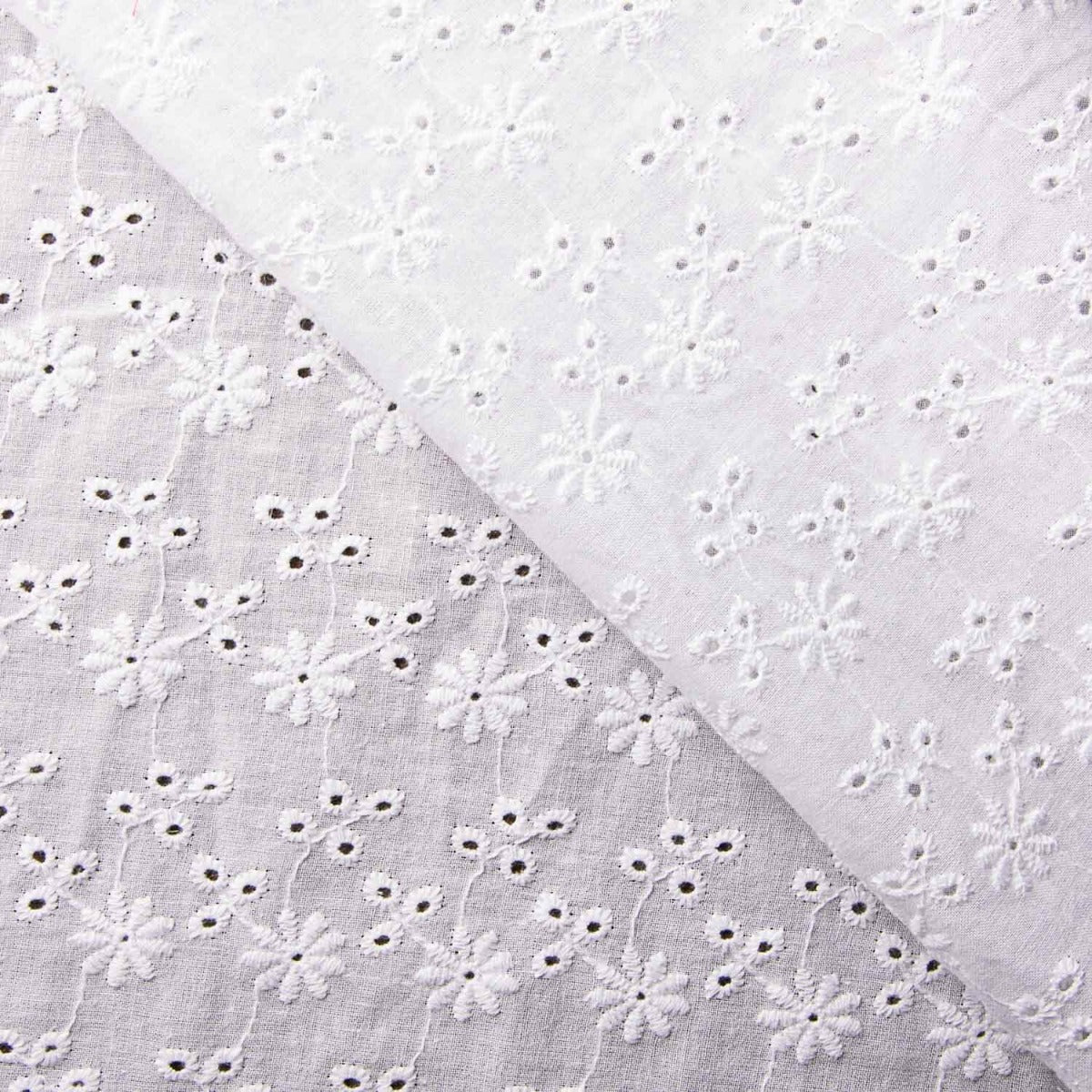 Bordado Suizo Malta - Ribes y Casals