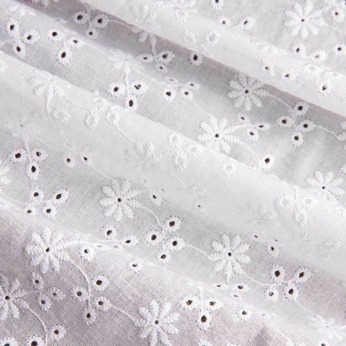 Bordado Suizo Malta - Ribes y Casals