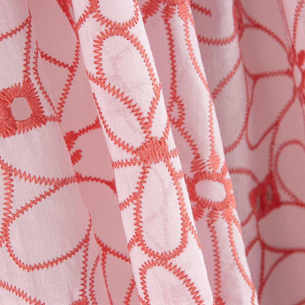 Bordado Suizo Margarita Margen Coral - Ribes y Casals