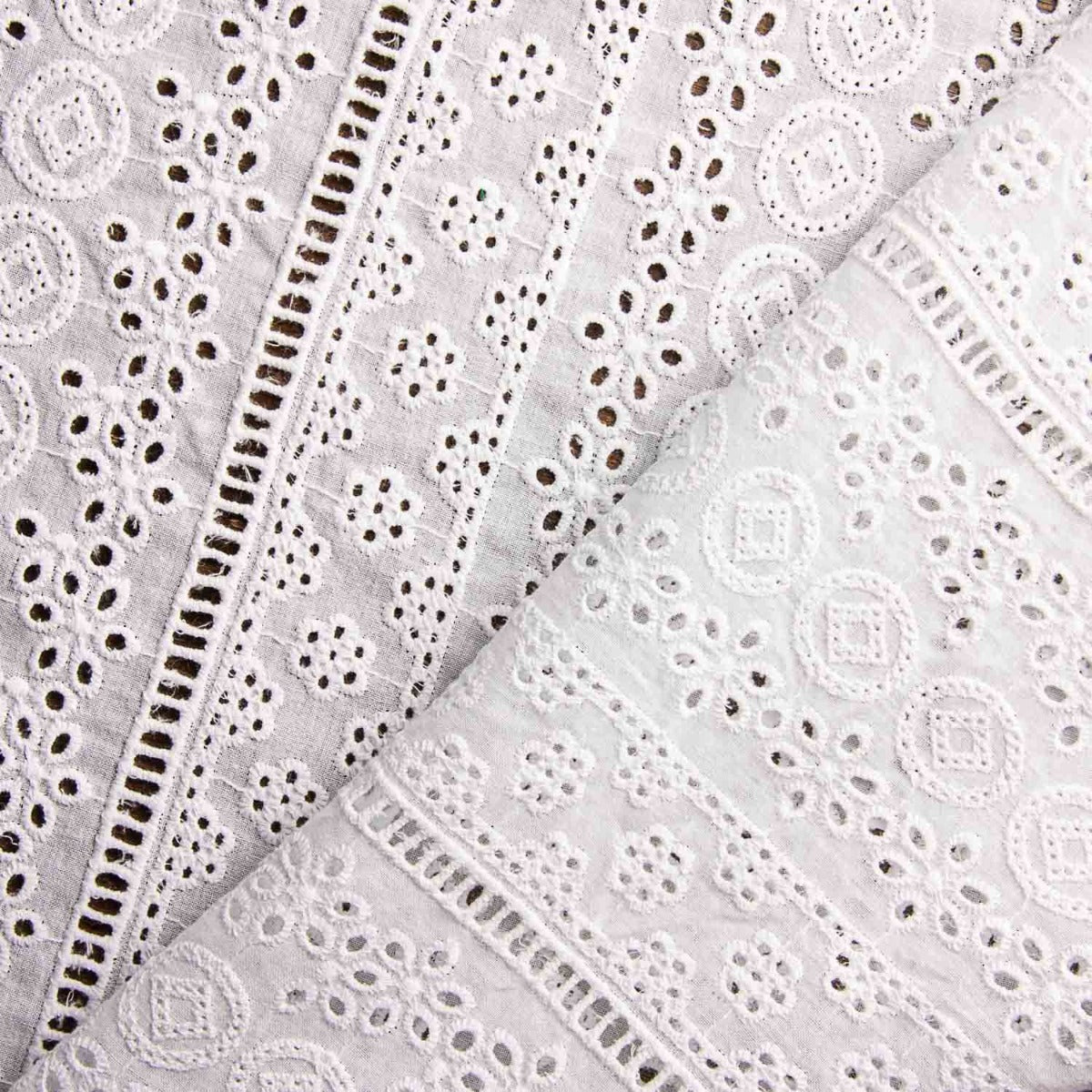 Bordado Suizo Tona - Ribes y Casals