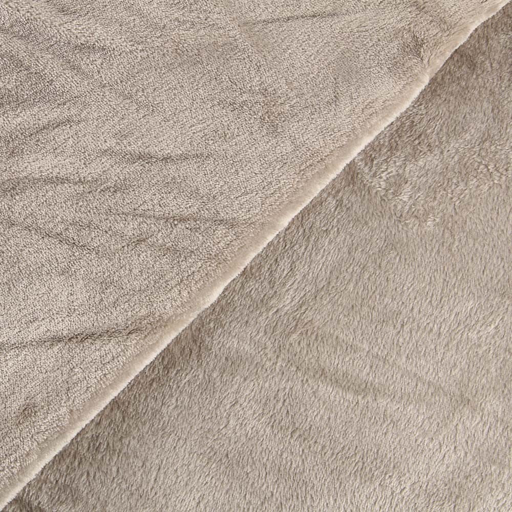 Coralina Piedra - Ribes y Casals