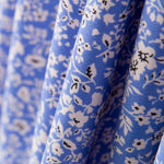 Crepe Floral Fondo Azul - Ribes y Casals