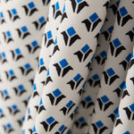 Crepe Geométrica Escudos Azul - Ribes y Casals