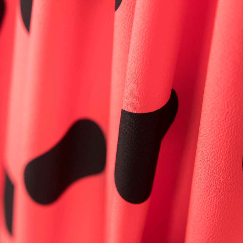 Crepe Lunares Negro 55mm Coral - Ribes y Casals