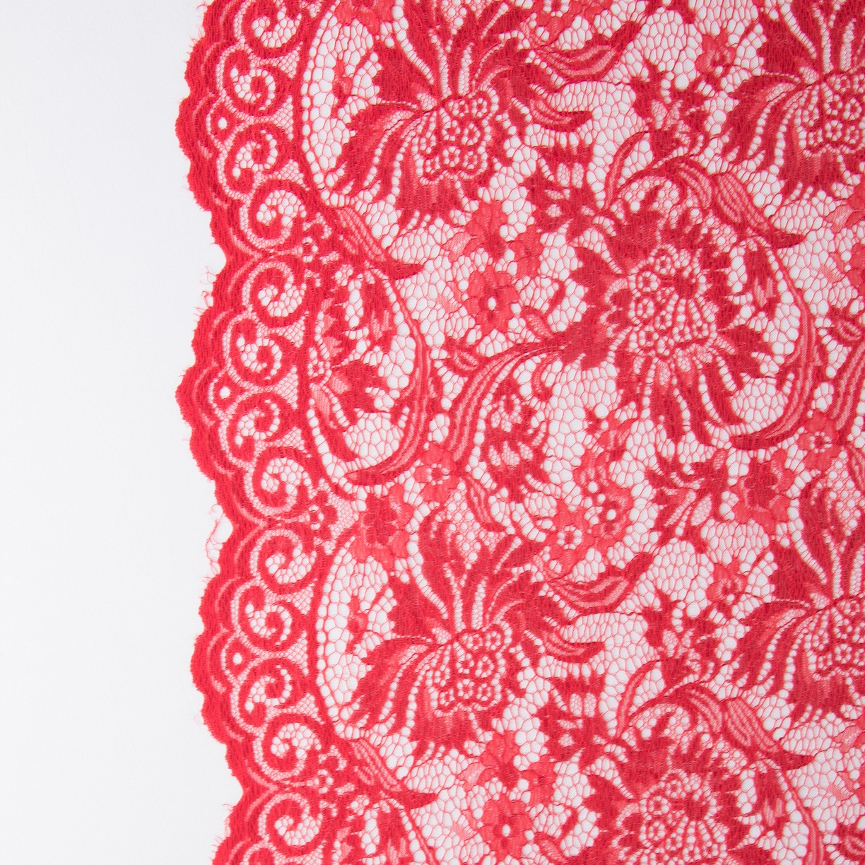 Encaje Chantilly Rojo - Ribes y Casals