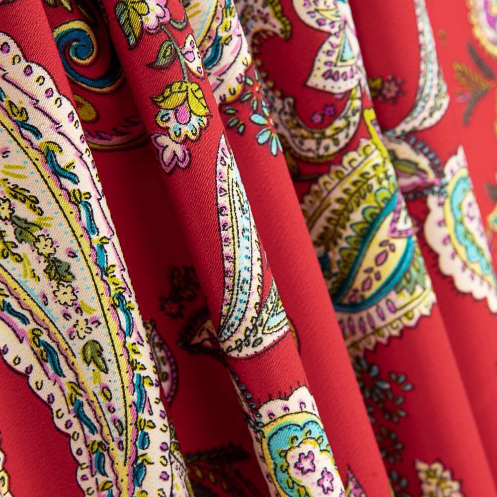 Crepe Poliéster Dibujo Cachemire Rojo - Ribes y Casals