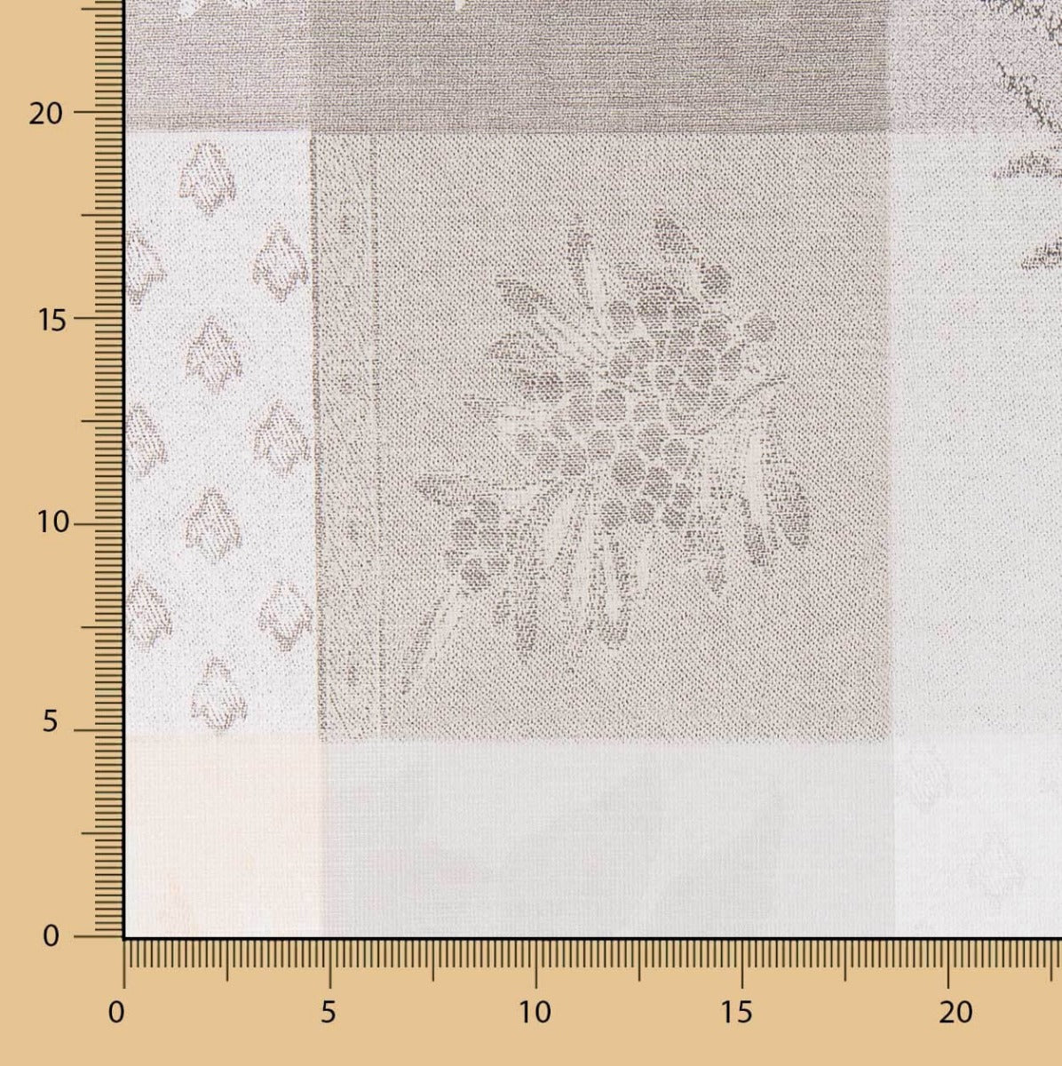 Hule con Protector de Mesa Loto - Ribes y Casals