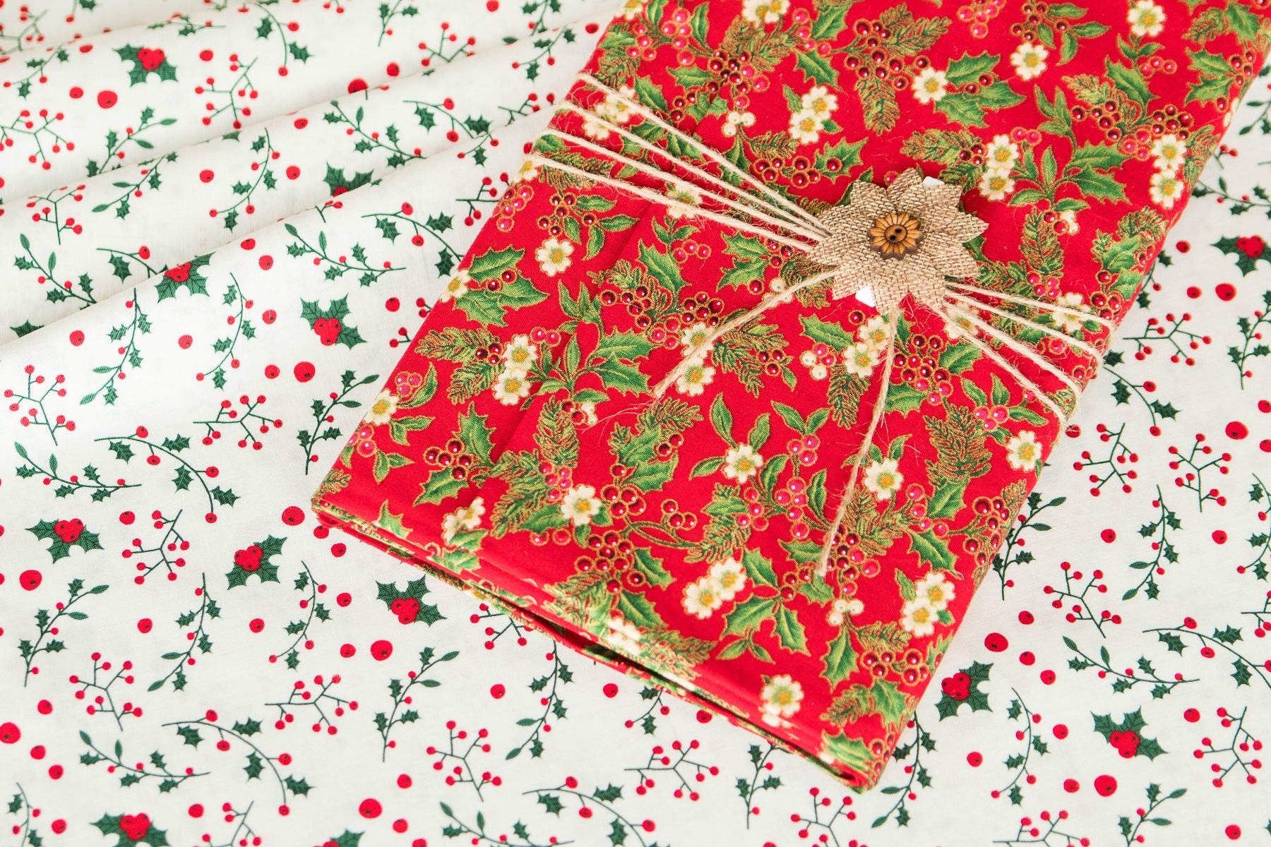 Popelín Navidad Flor de Pascua Rojo - Ribes y Casals