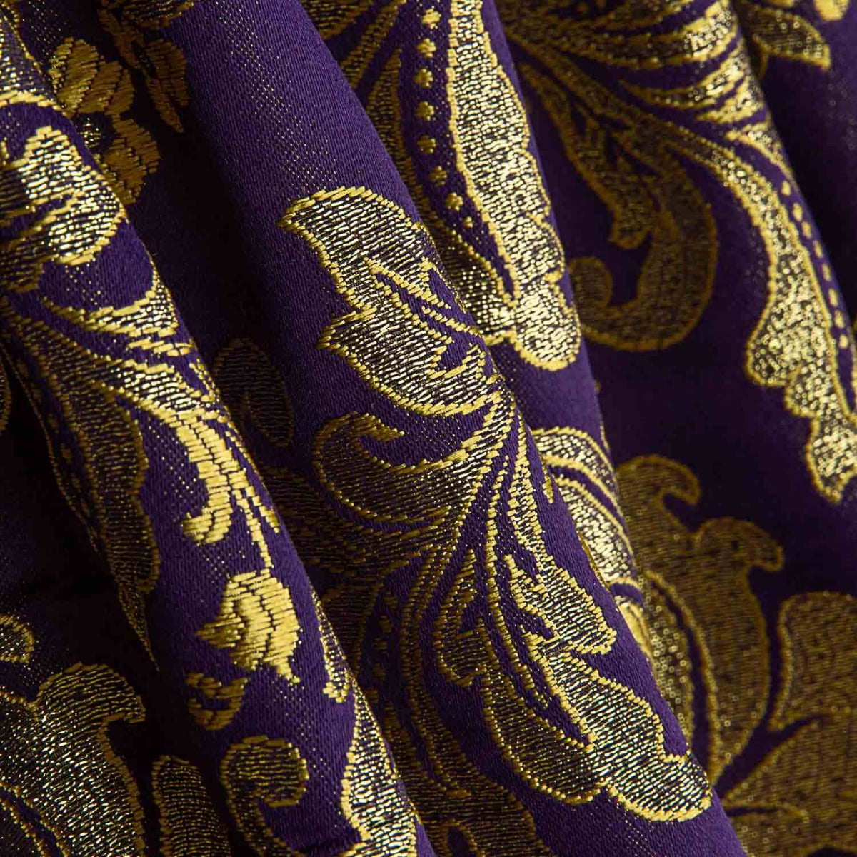 Jacquard Brocado Florencia Morado y Dorado - Ribes y Casals
