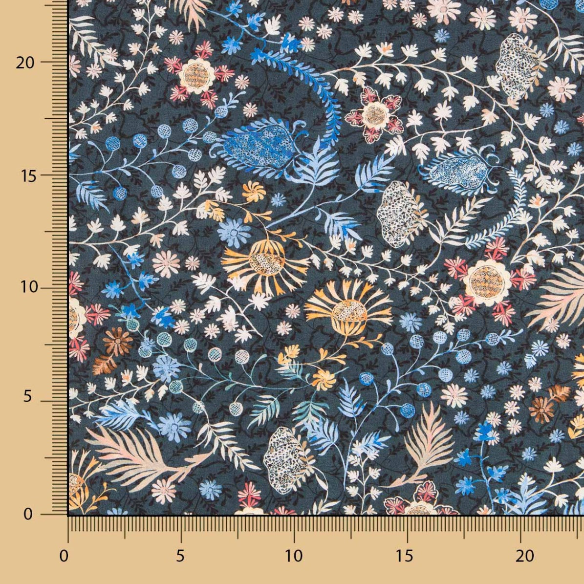 Liberty Fabrics Tana Lawn® Crochet - Ribes y Casals