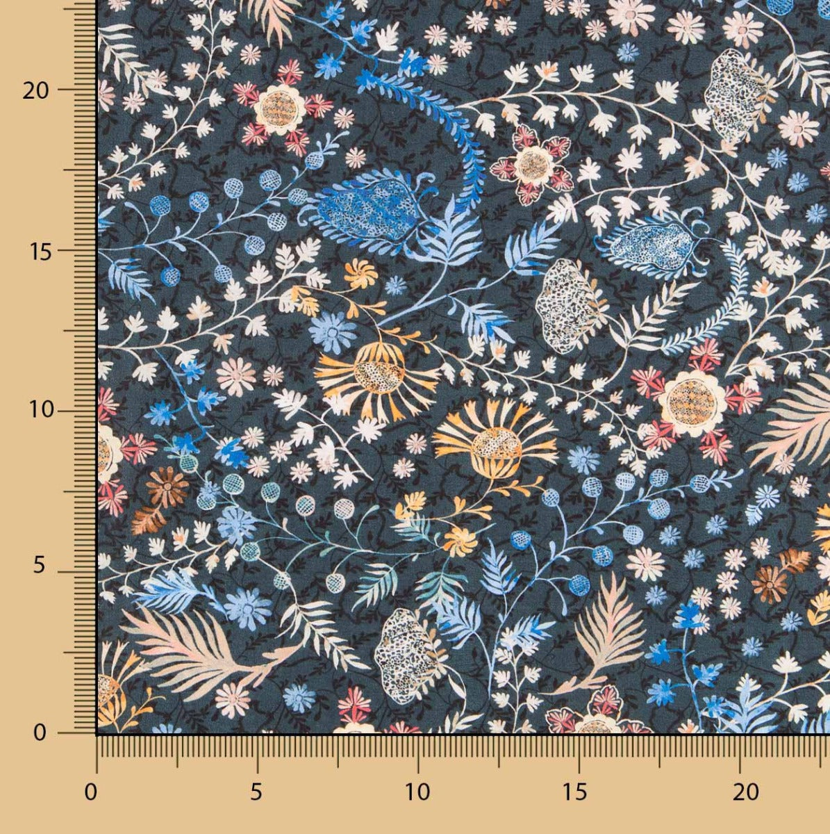 Liberty Fabrics Tana Lawn® Crochet - Ribes y Casals