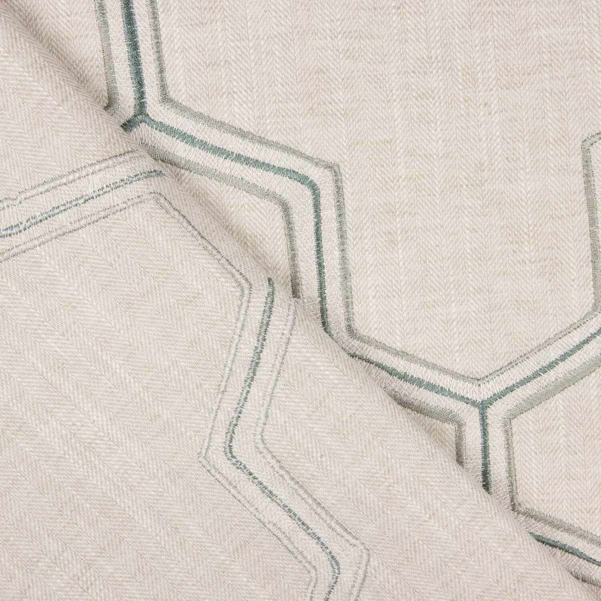 Tapicería Rústica Gruesa Gris Claro Bordado Hexa - Ribes y Casals