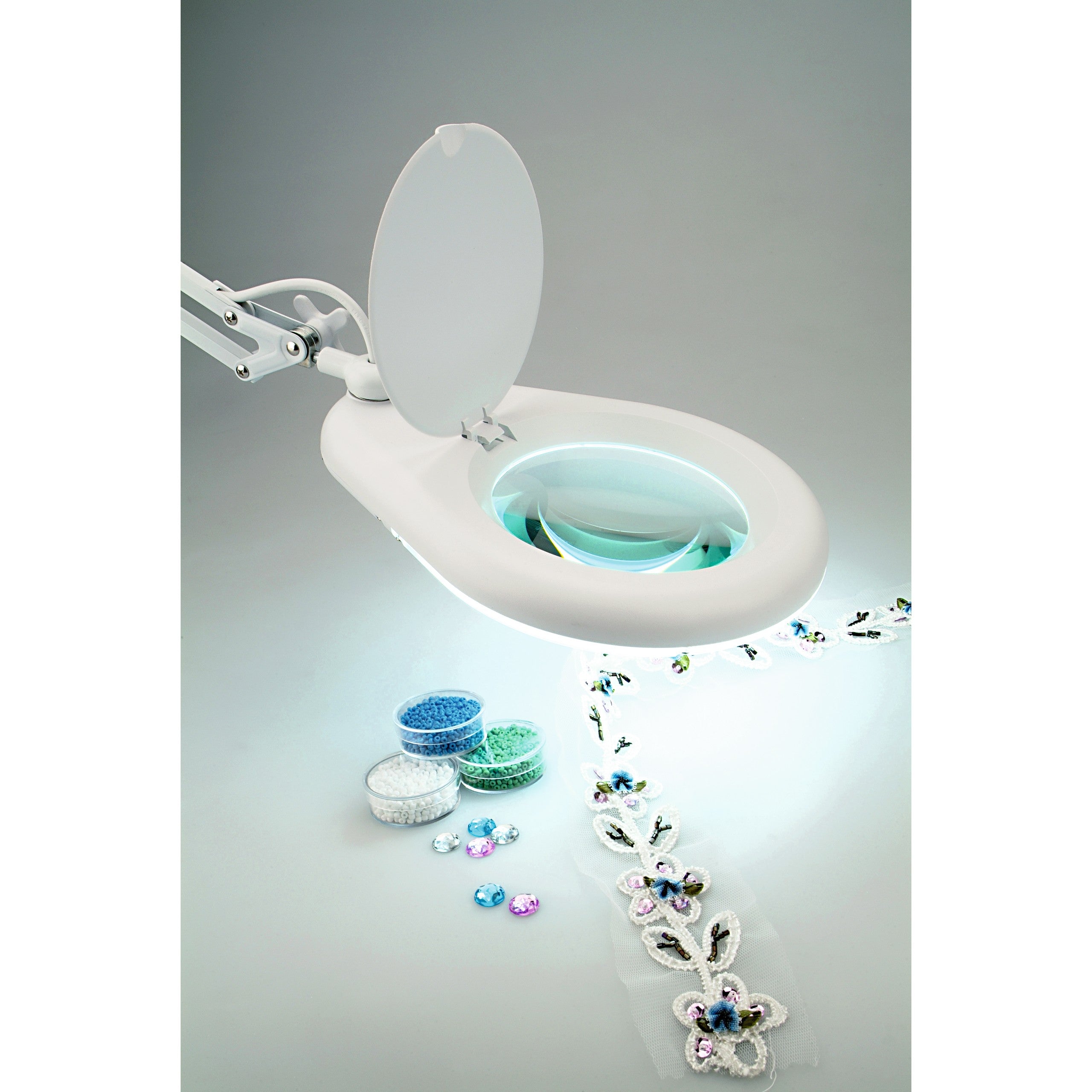 Lupa con lámpara y pinza - Ribes y Casals